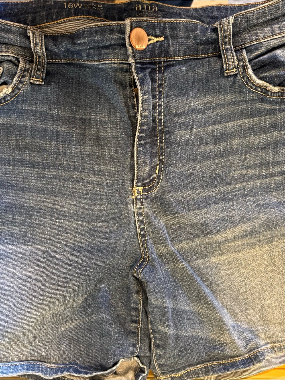 a.n.a Women's Blue High-Rise Denim Shorts